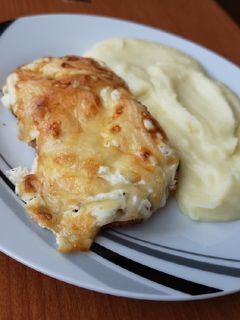 Sajtos-tejfölös rántott hús 🧀 recept fotója