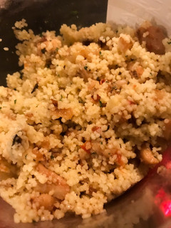 Una foto de Cous cous con pollo