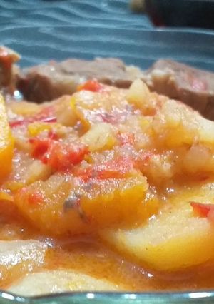 Una foto de Carne a la cacerola c/ papa y zapallo