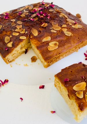 A picture of Honey Almond Cake.