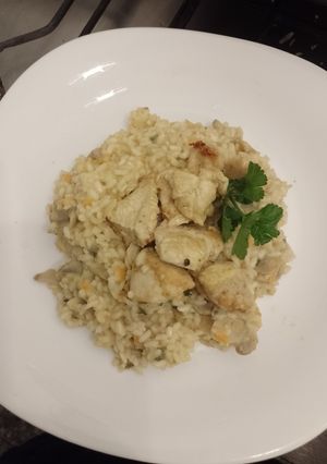 Una foto de Risotto de hongos y pollo