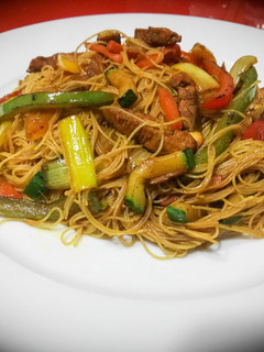 Una foto de Fideos de arroz al curry