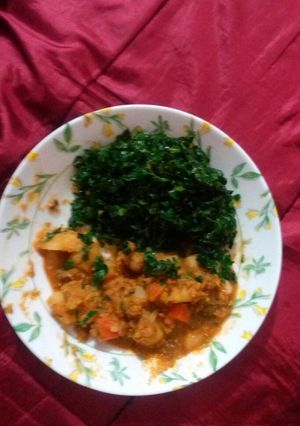 A picture of Sweet potato porriage with vegetable.