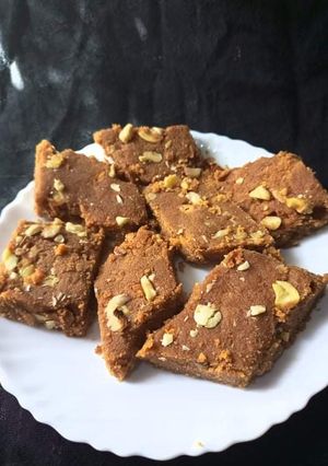 A picture of Besan ki burfi.