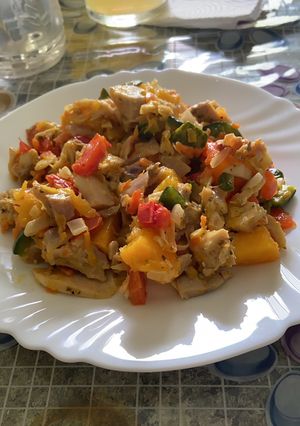 Una foto de Salteados de verdura con pollo