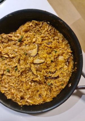 A picture of Mushroom risotto.