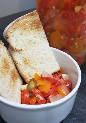 Una foto de Jalapeños en escabeche