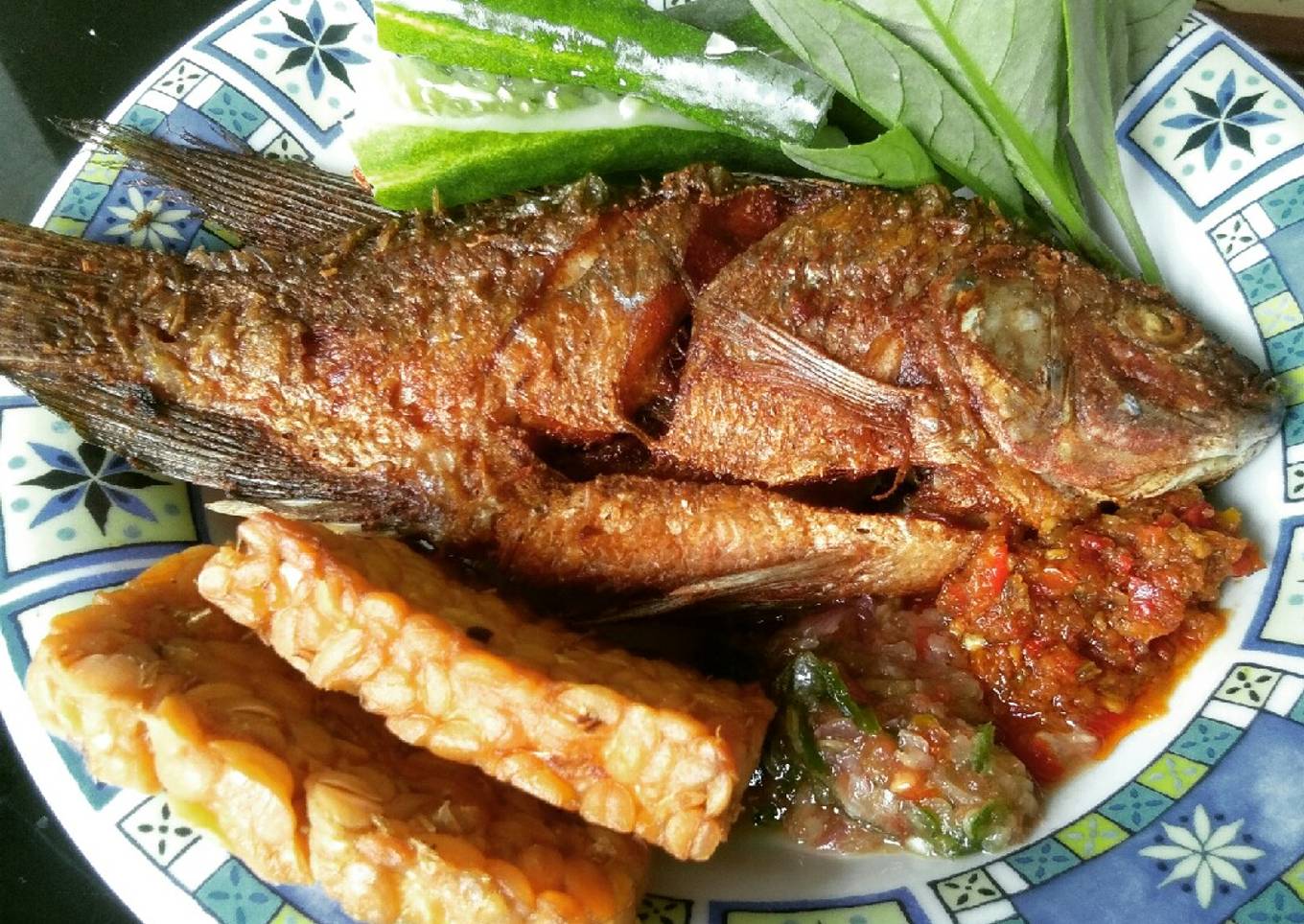 Nila goreng ala sunda