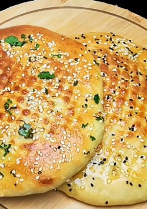 A picture of Roghani Naan.