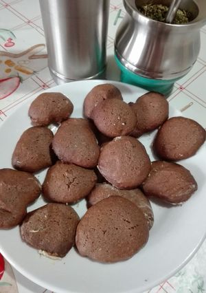 Una foto de Galletitas de cocoa y naranja para el mate😁