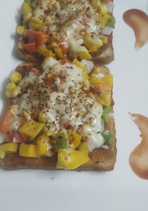 ब्रेड पिज़्ज़ा (Bread pizza recipe in Hindi) रेसिपी मुख्य फोटो