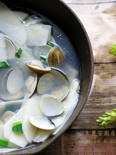 [竹筍蚵蜊湯]簡易家常菜 的食譜成品照片