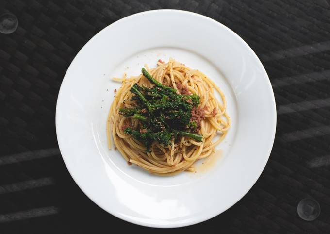 Pasta with kale and corned beef