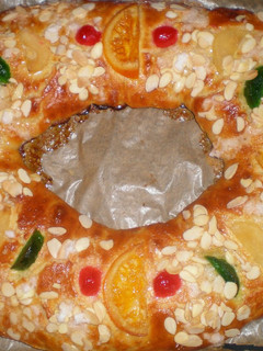 Una foto de Roscón de Reyes, con panificadora