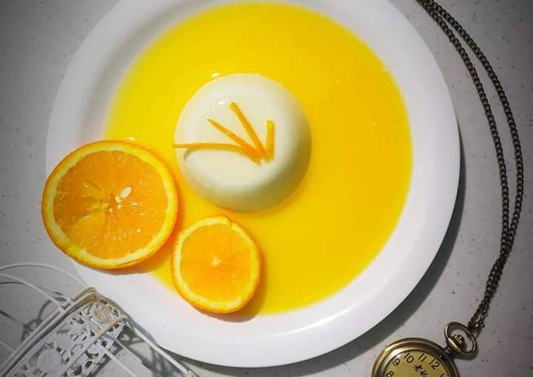 Pannacotta with fresh orange
