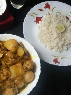 আলু ও পেঁপে দিয়ে মুরগির ঝোল (alu o Pepe diye murgir jhol recipe in Bengali) রেসিপির প্রধান ছবি