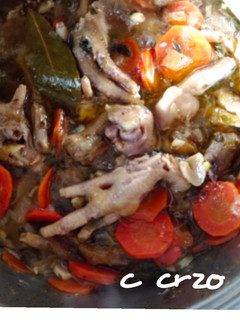 Una foto de Patas de pollo en escabeche