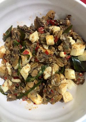 Foto resep Sambal Goreng Telur Kerang Dara