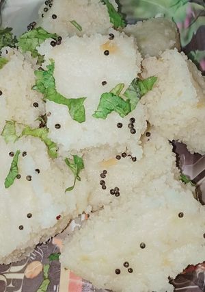रवा / सूजी डोकला (rava suji dhokla recipe in hindi) रेसिपी मुख्य फोटो