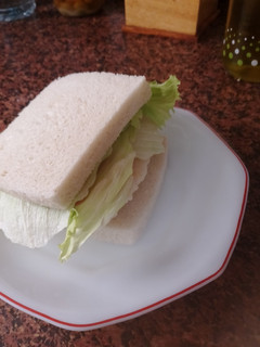 Una foto de Sándwich de Merluza