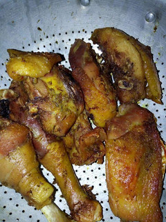 A picture of Fried chicken.