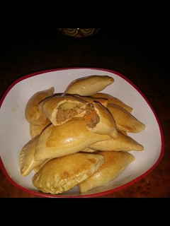 A picture of Baked meat pie.