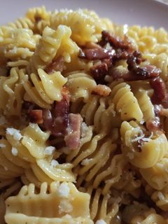 Una foto de Pasta a la carbonara