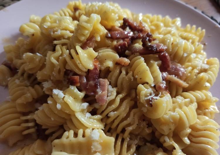 Pasta a la carbonara