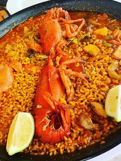 Una foto de Arroz con bogavante