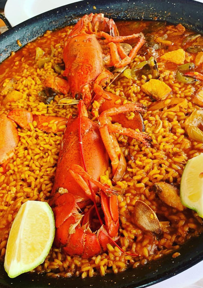 Una foto de Arroz con bogavante