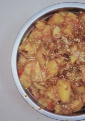 आलू बैंगन की सब्जी (Aloo baingan ki sabzi recipe in hindi) रेसिपी मुख्य फोटो