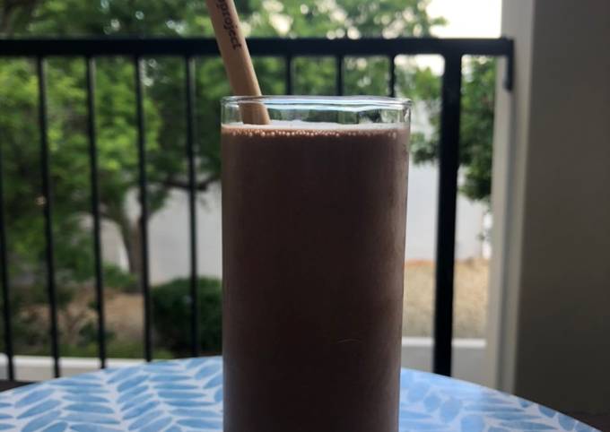 Chocolate and Peanut Butter Smoothie