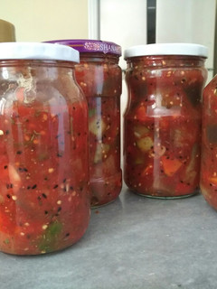 عکسی از دستور ترشی گوجه ای
