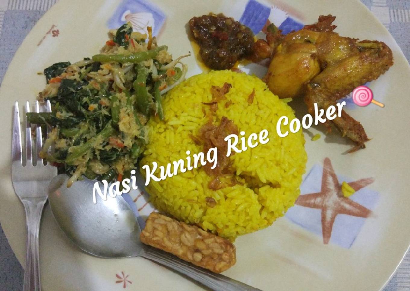 Nasi Kuning Gurih dan Enak Pake Banget