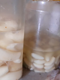 Una foto de Ajos en vinagre🧄