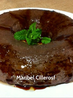 Una foto de Flan de leche condensada y cacao en el microondas