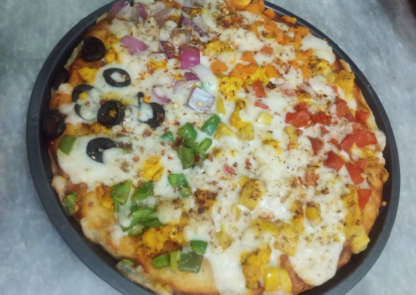 Rainbow pizza 🌈 🍕🍕
