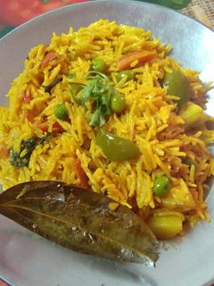 वेजिटेबल पुलाव (vegetable pulao recipe in Hindi) रेसिपी मुख्य फोटो