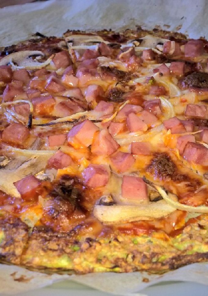 Una foto de Pizza con base de calabacín