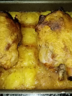 Una foto de Codillos con patatas