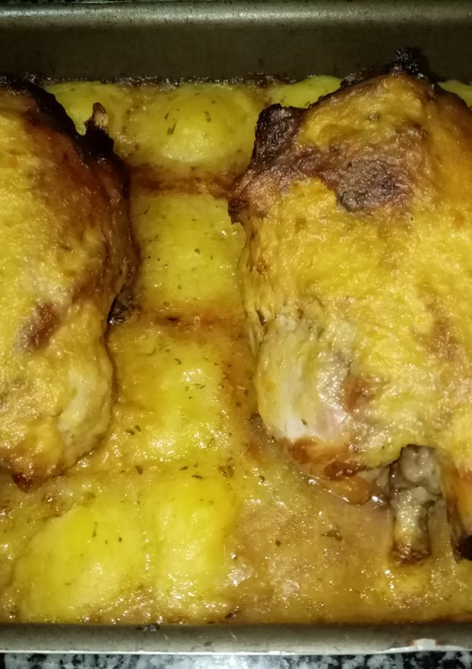 Una foto de Codillos con patatas