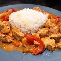 A picture of Random chicken with veg stew.