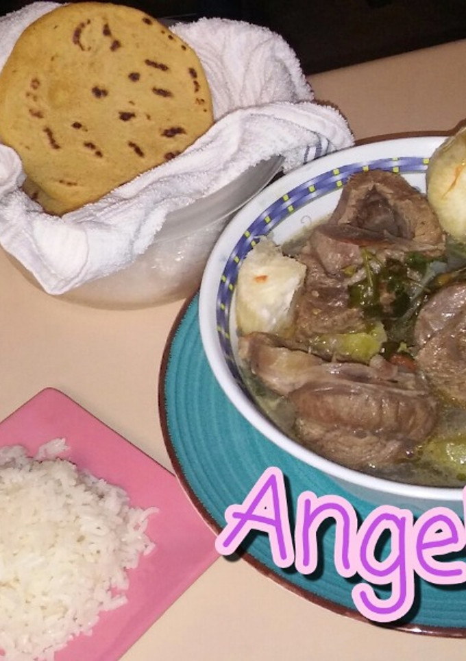 Una foto de 🍲Caldo de Res🍲