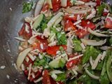Salata de Roșii cu Brânză🍅🥒🧅🍞🧂