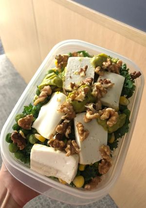 Hình của món Salad cải kale.