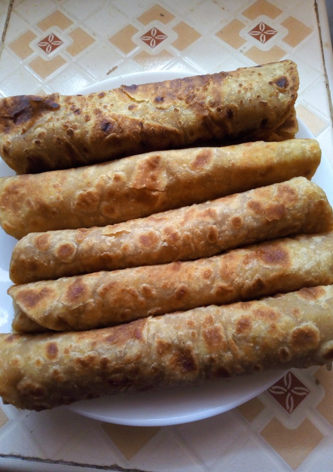A picture of Soft layered chapatis.