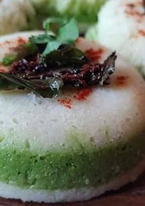 A picture of Idli.