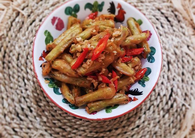 Bagaimana Menyiapkan Buncis Cabe Garam Anti Gagal