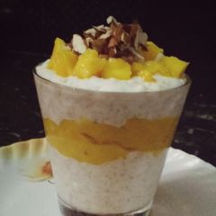 A picture of Mango Oats Yogurt Parfait.