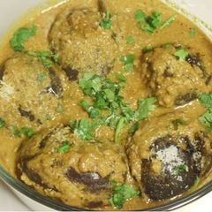A picture of Bharwa Baigan (Stuffed eggplant).